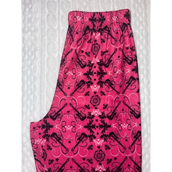 Kid’s Hot Pink Guitar Pattern Pajama Bottoms 💕 - Picture 11 of 15